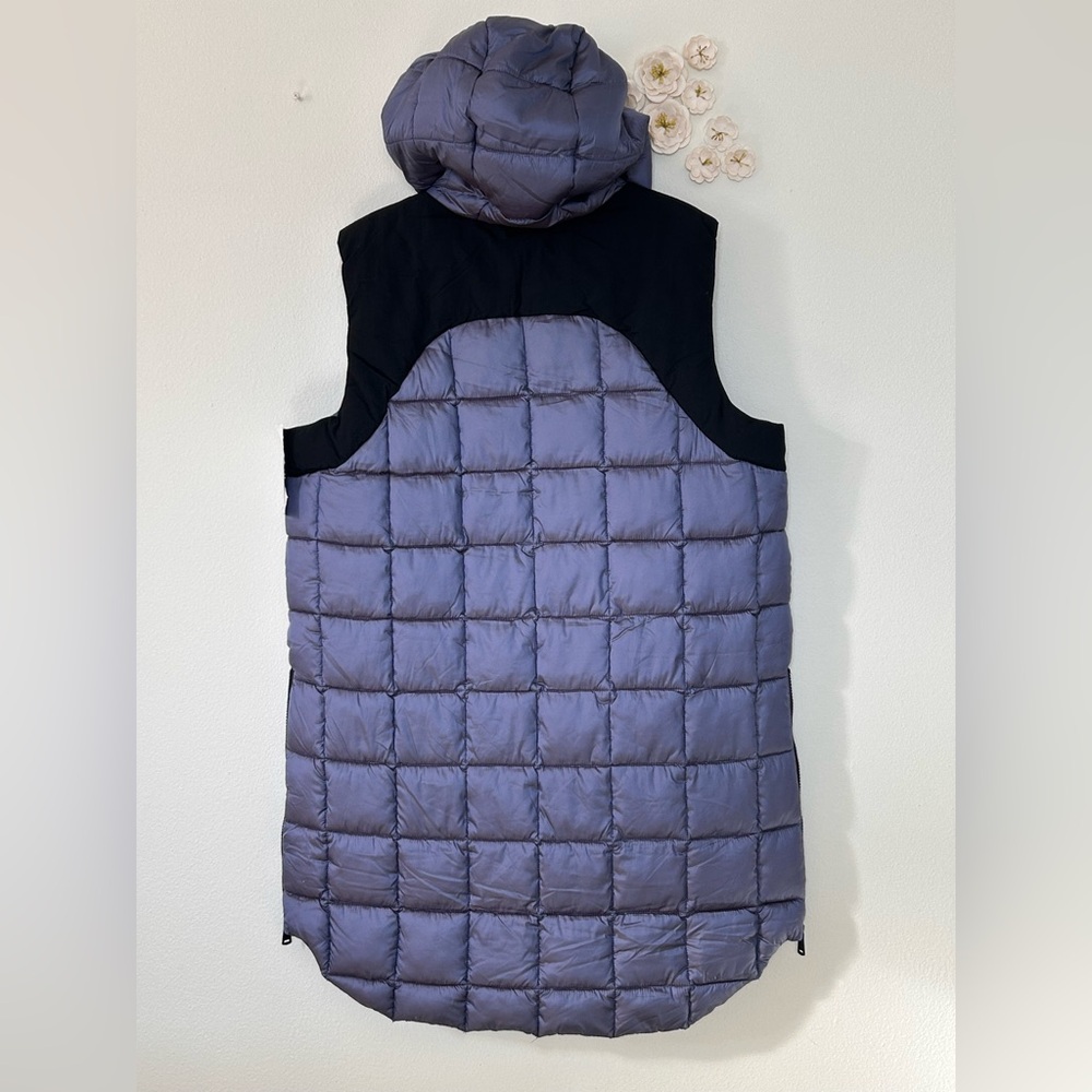 Women's Bernardo Box Quilt Long Hooded Vest - Picture 4 of 12
